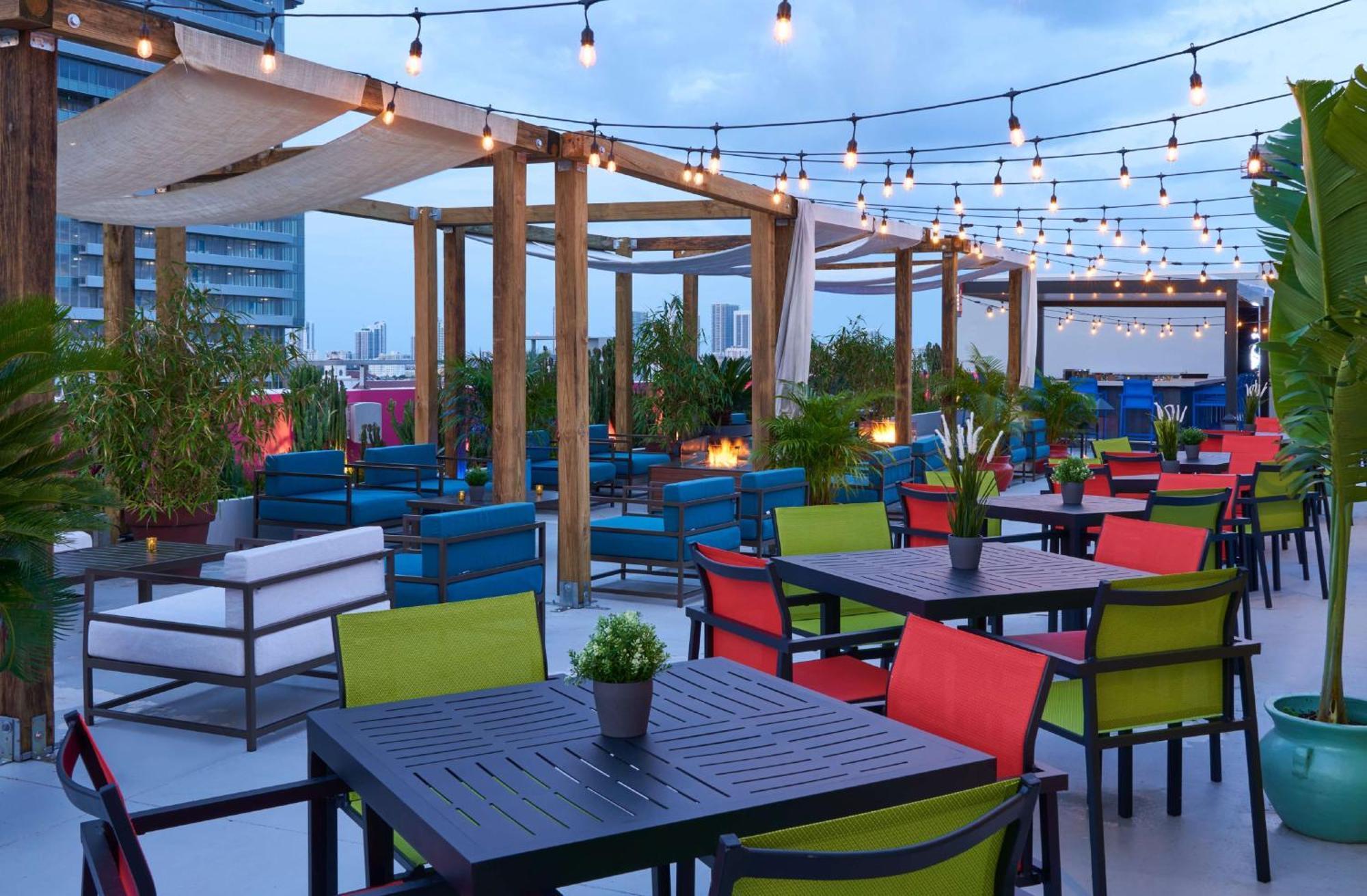 Serena Hotel Aventura Miami, Tapestry Collection By Hilton Luaran gambar
